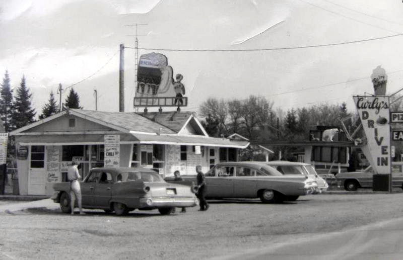 Curleys Drive-In (Curlys Drive-In) - Prob Early 60S Photo (newer photo)